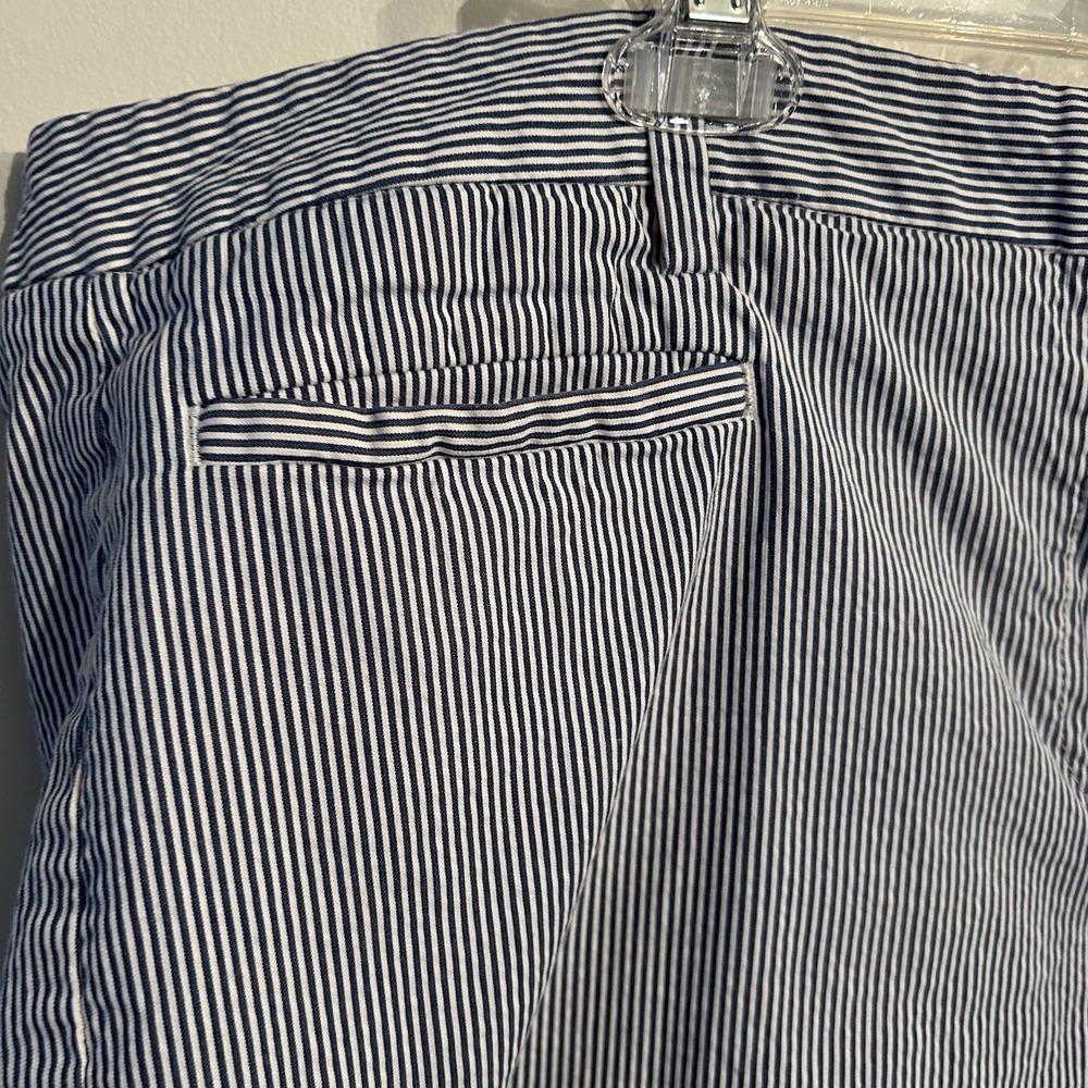 Lands End Shorts Long Bermuda Stripe Blue White Light Seersucker Sz 18 - Picture 2 of 11